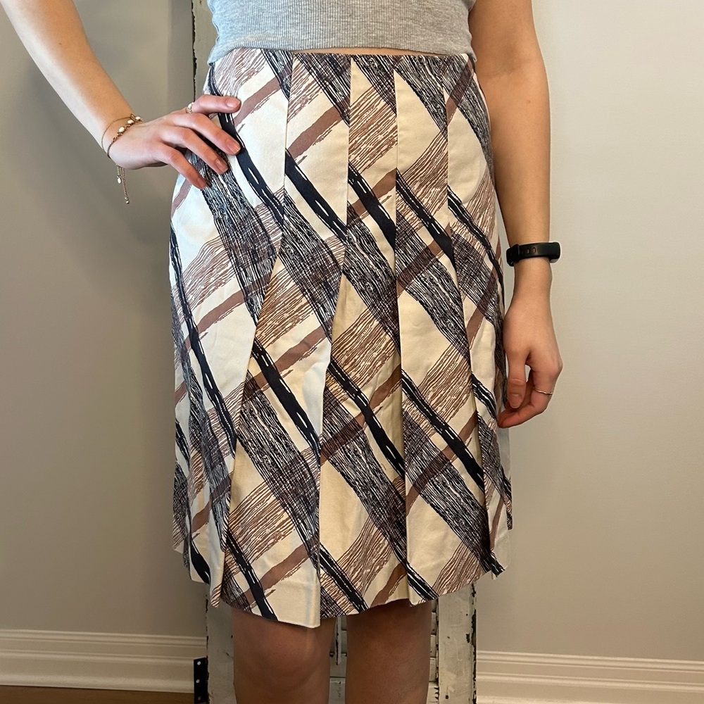 Club Monaco pleated front midi skirt size 6 black/brown/ecru